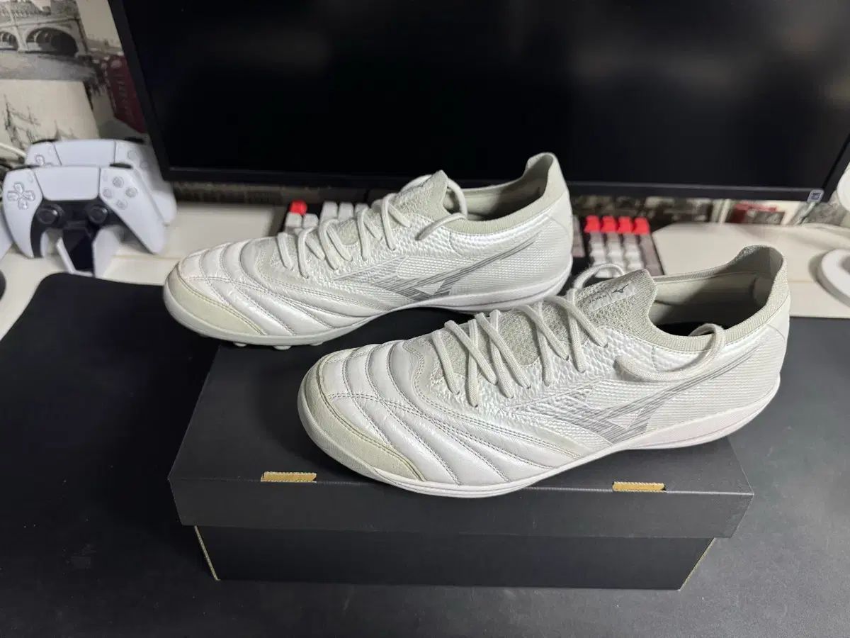 ミズノ モレリア NEO サラ ベータ JPN TF 27 5 サイズ