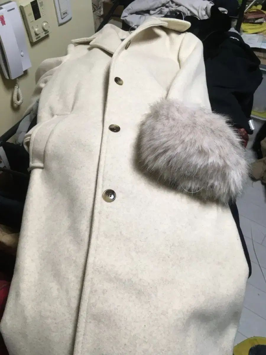 RED J アイボリー色 ファー ロングコート