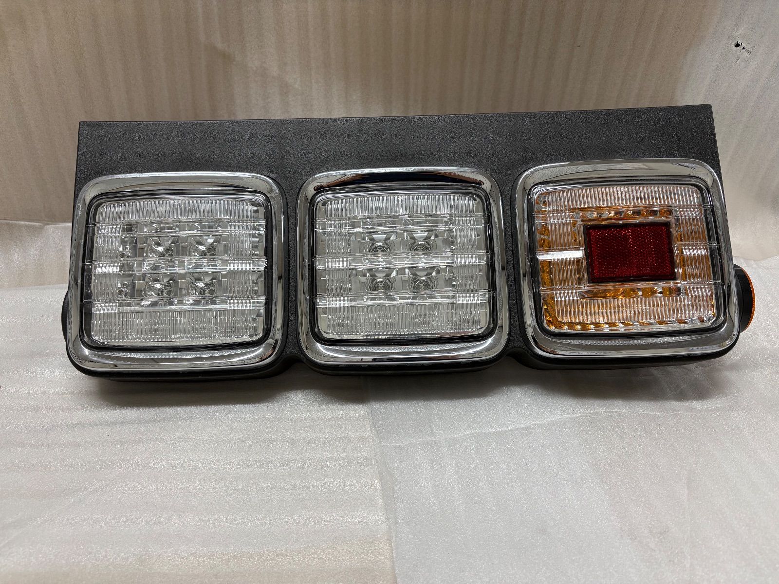 新車外し いすゞオプション ICL 2連LEDテール クリアータイプ 【公式通販】
