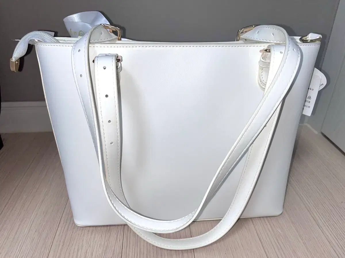 ミルクドリー ミルキー白 A 4 痛バッグ トートバッグ