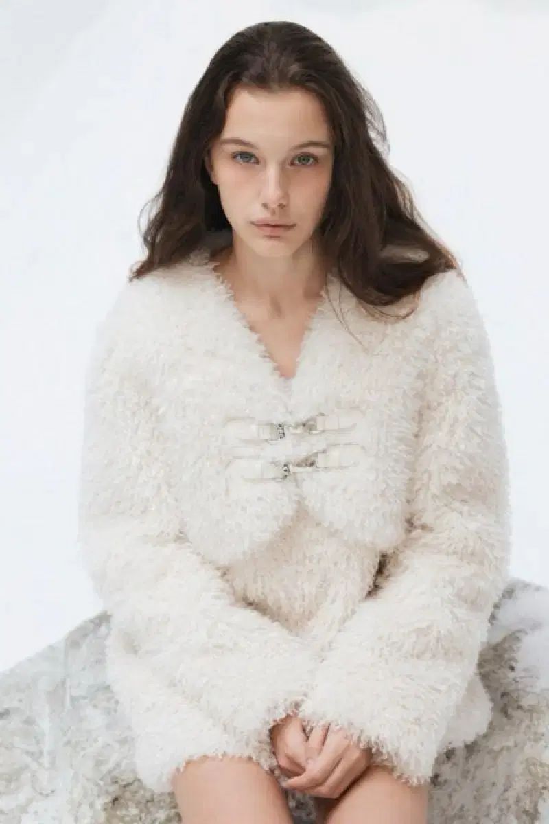 FLUFFY FUR DOUBLE BUCKLE BOLERO