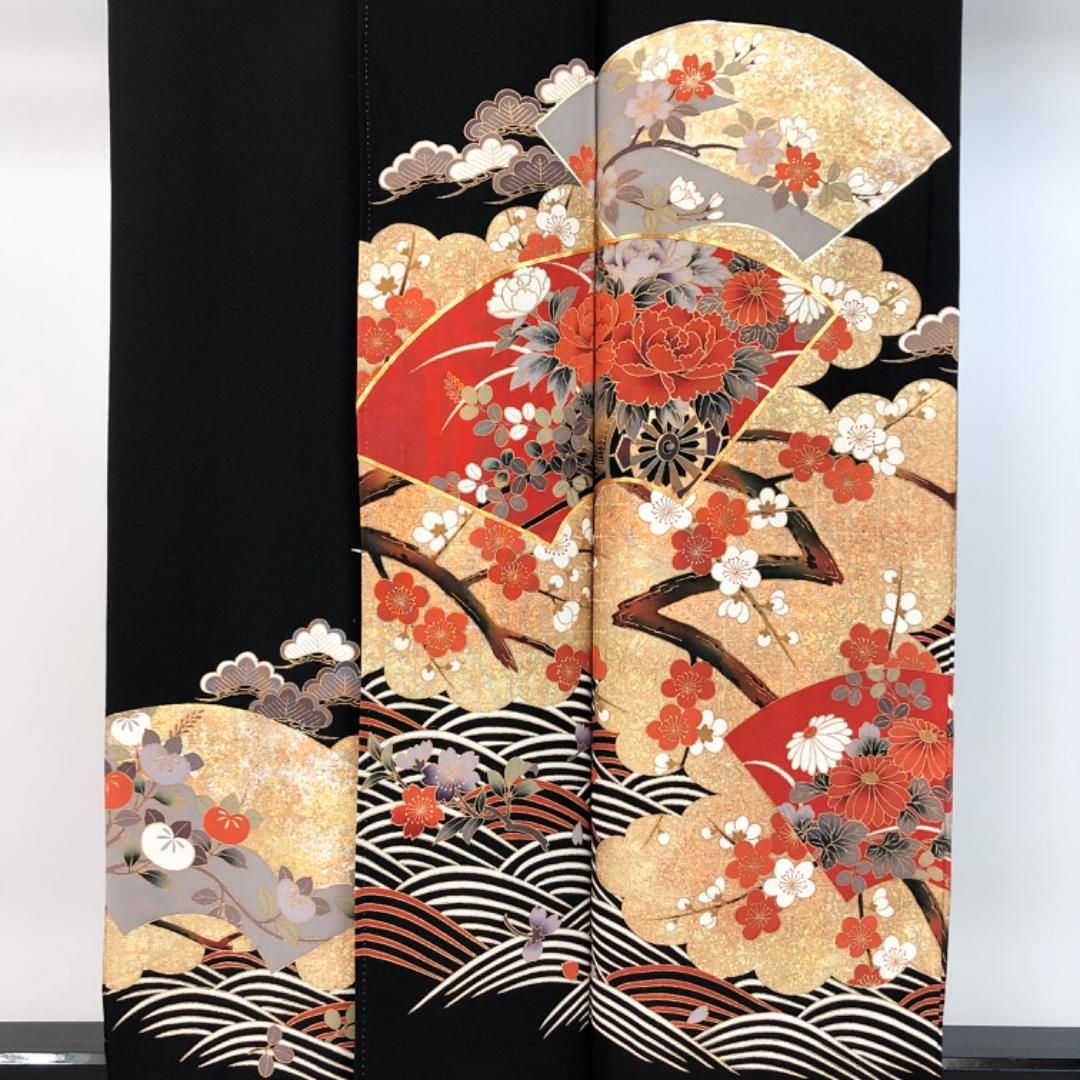 黒留袖 作家物 地紙 花車 花模様 金駒 金彩 K-5505 - メルカリ
