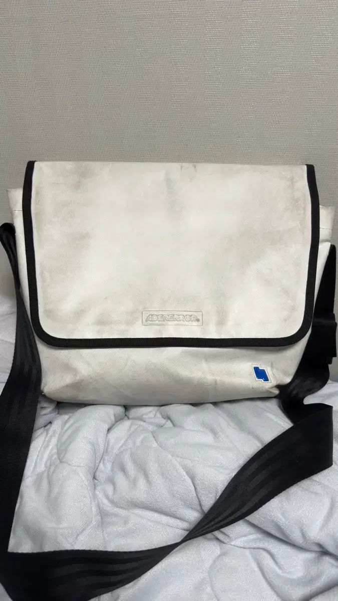 ADER ERROR アーダーエラー trace トレー メッセンジャーバッグ
