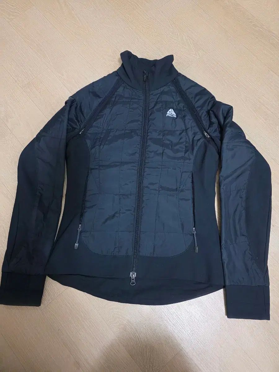 ナイキ ACG レディース 軽量ダウンジャケット ブラック XS