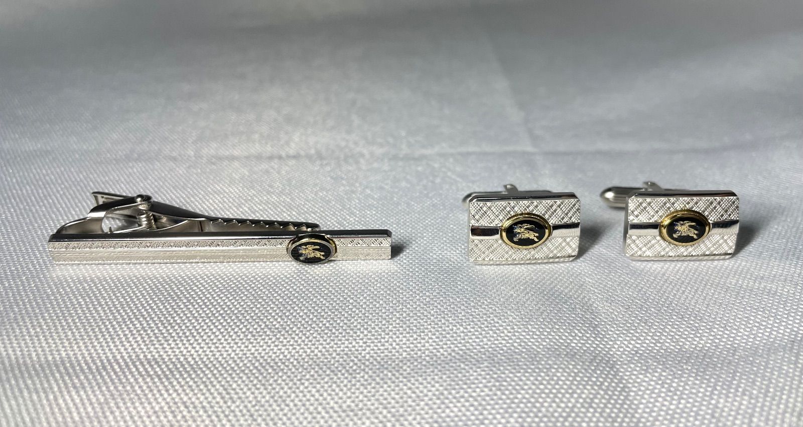 美品 Burberry バーバリー ホースナイトロゴ 騎士デザイン