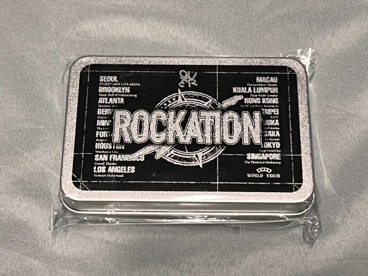 QWER コンサートグッズ サイン ギターピック セット