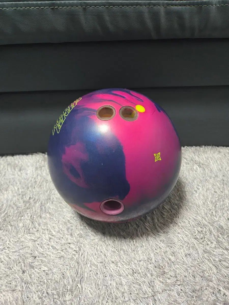 ボーリング ROTOGRIP (ロトグリップ) 허=LOVE YOURSELF 承 'Her