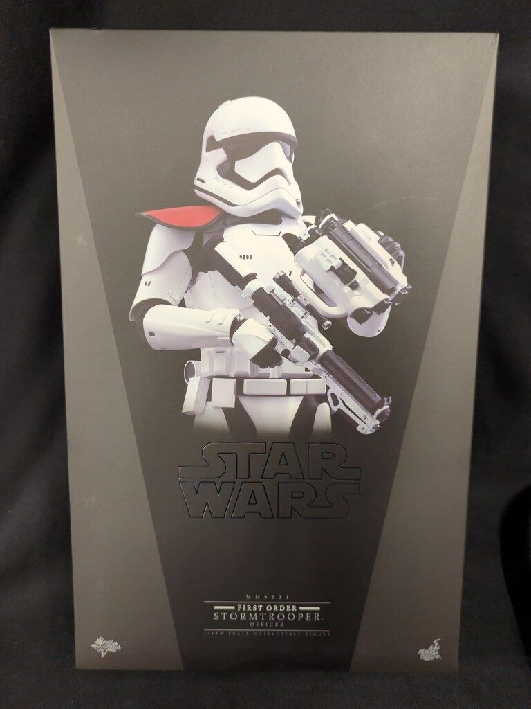 HOTTOYS MOVIE FIRST ORDER OFFICER MMS 334