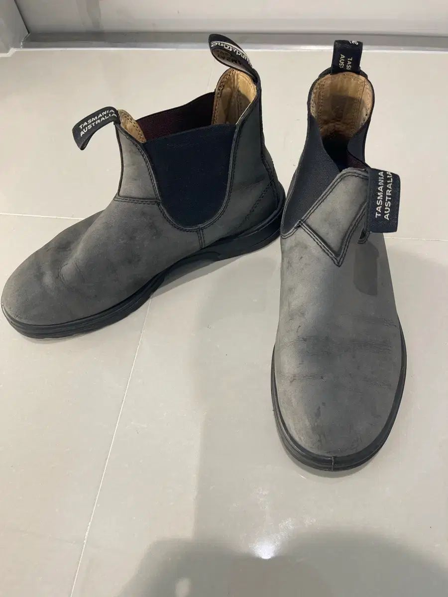 Blundstone ブランドストーン 587 au 9 ラスティックブラック