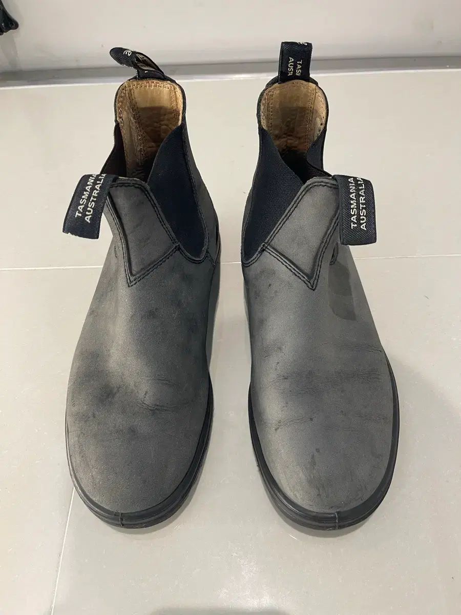 Blundstone ブランドストーン 587 au 9 ラスティックブラック