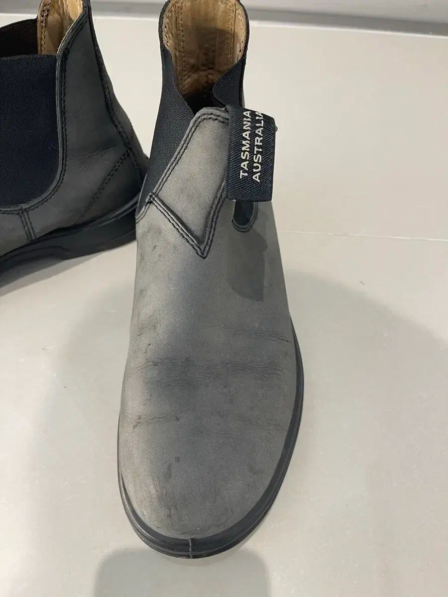 9 ラスティックブラック