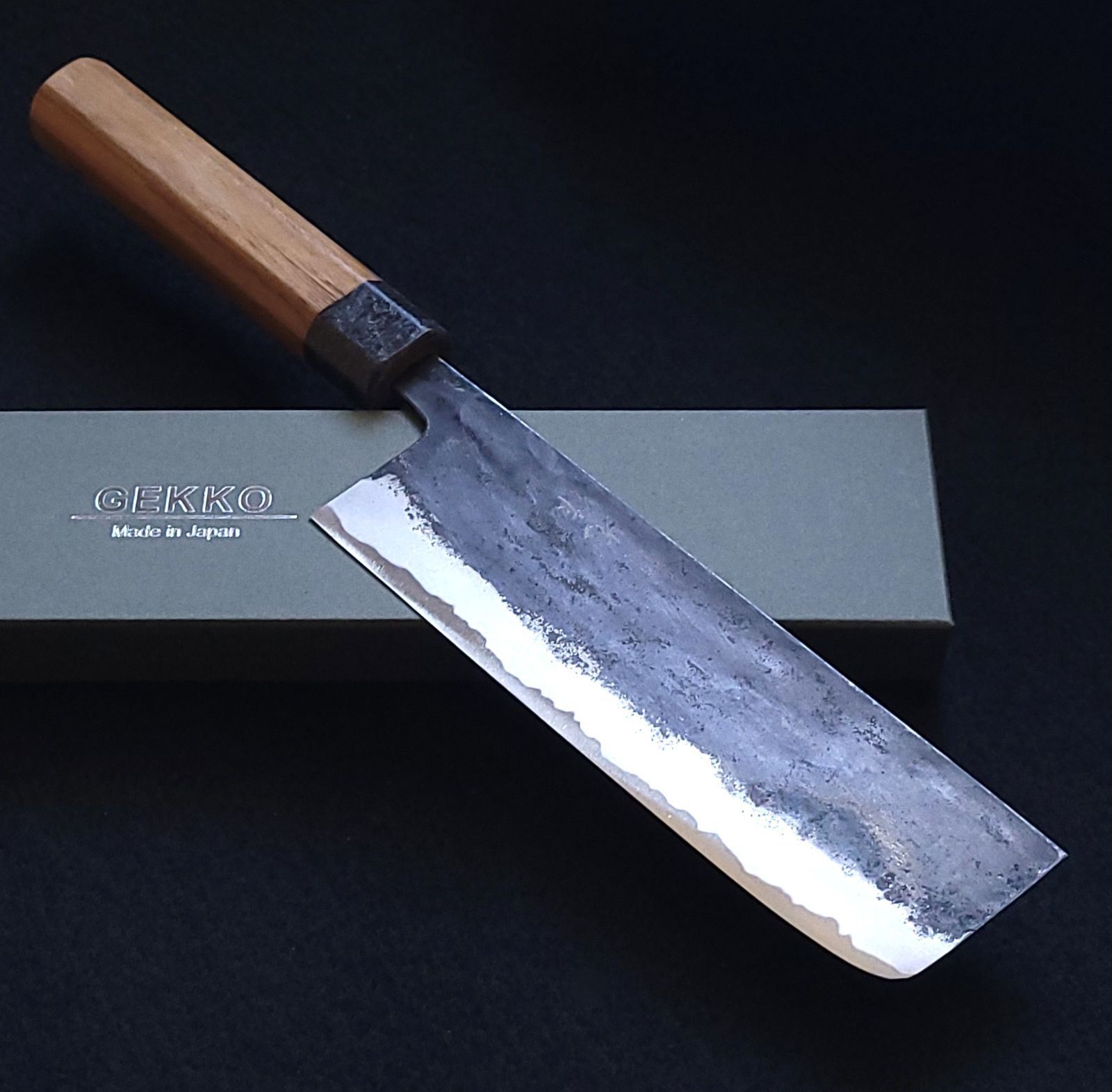 青紙スーパー 黒打 菜切包丁 165㎜ G9372 チーク柄 月光作 1点物