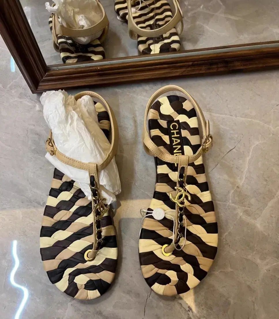シャネル ストライプ ビーチサンダル サンダル 37 5