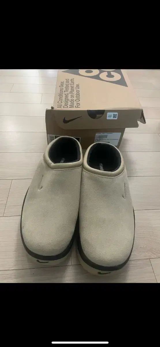 ナイキ NIKE ACG ルーファス 림ストーン スリッパ 240