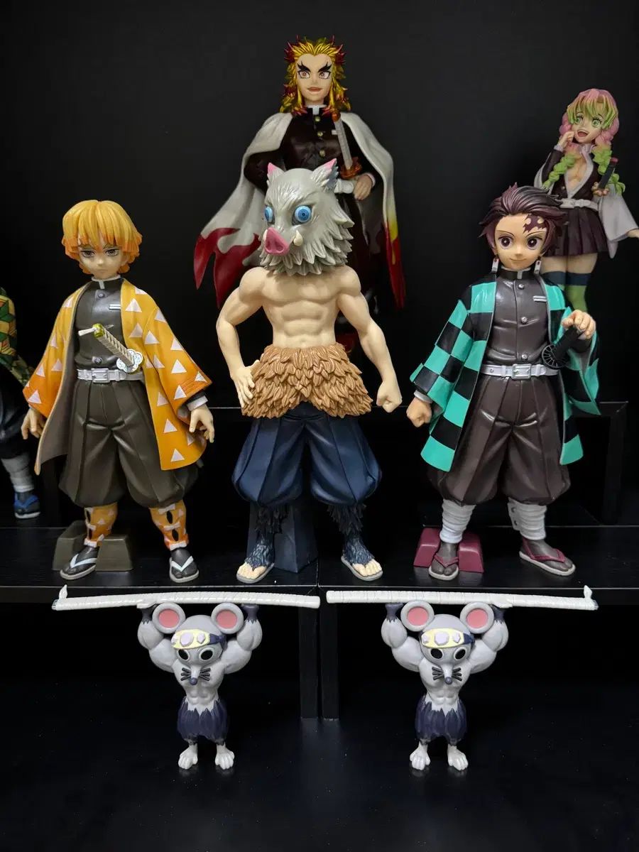 み8 鬼滅の刃 主人公 3 IN フィギュア