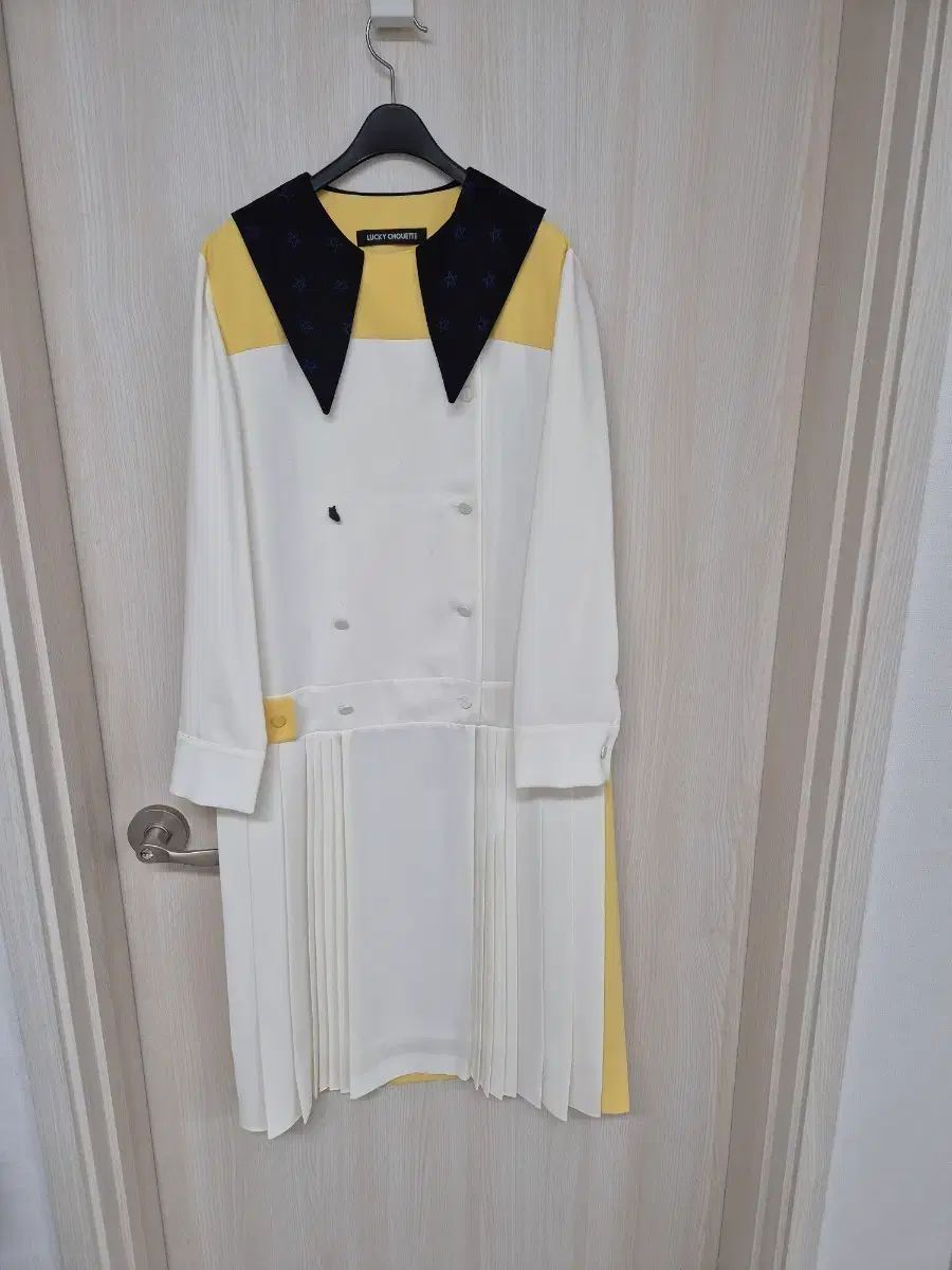 LUCKY CHOUETTE ラッキーシュエトゥ エル バイカラー プリーツ ONE PIECE