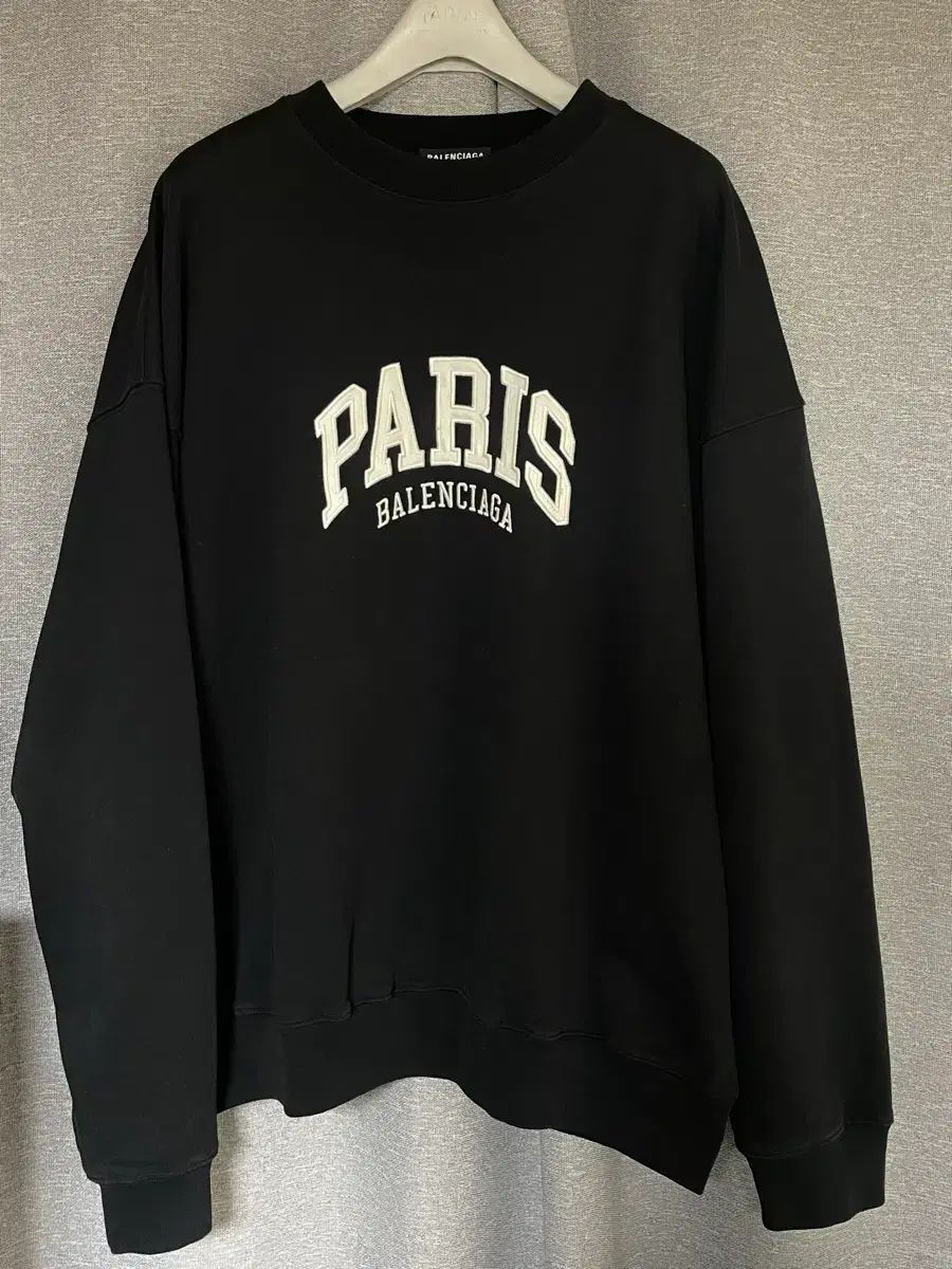 M バレンシアガ パリス 刺繍 スウェット