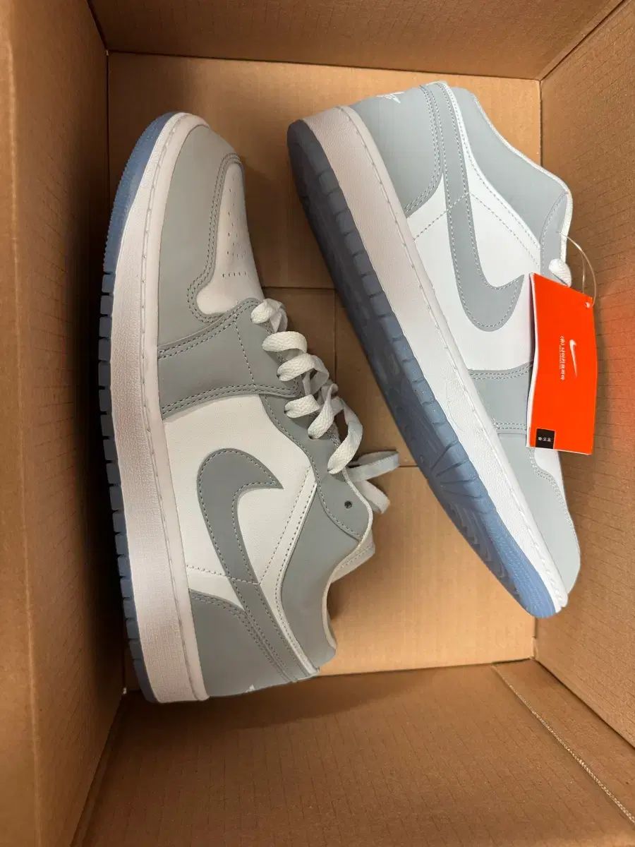 ナイキ エア ジョーダン 1 ロー ウルフグレー