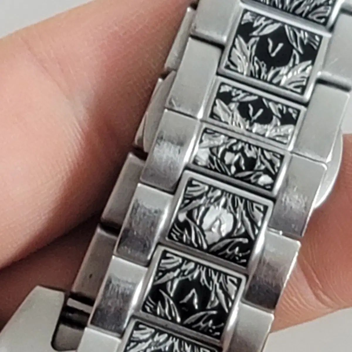  アンドリュース＆カンパニー イングレービング クオーツ 時計 腕時計(クォーツ) 腕時計(アナログ)