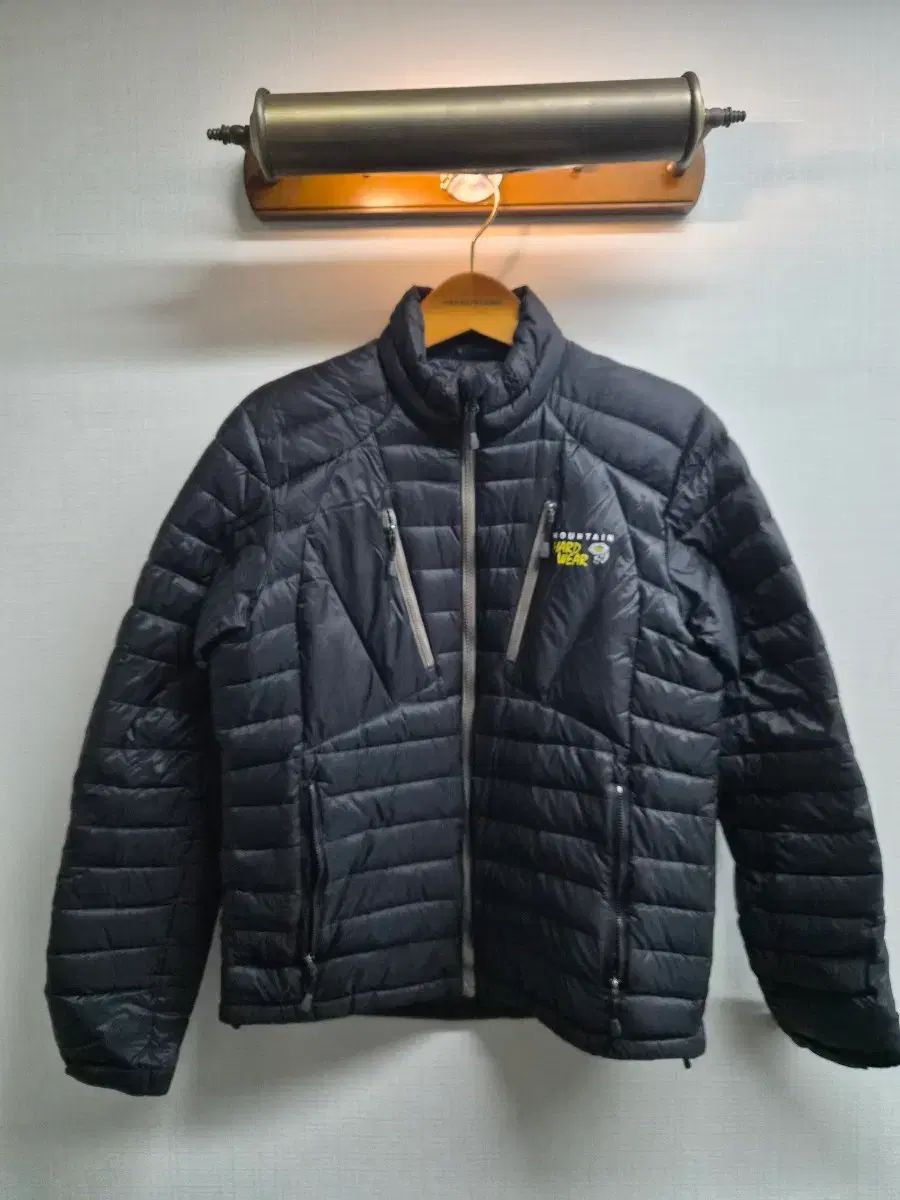 M マウンテン ハードウェア グースダウン 軽量 ダウン