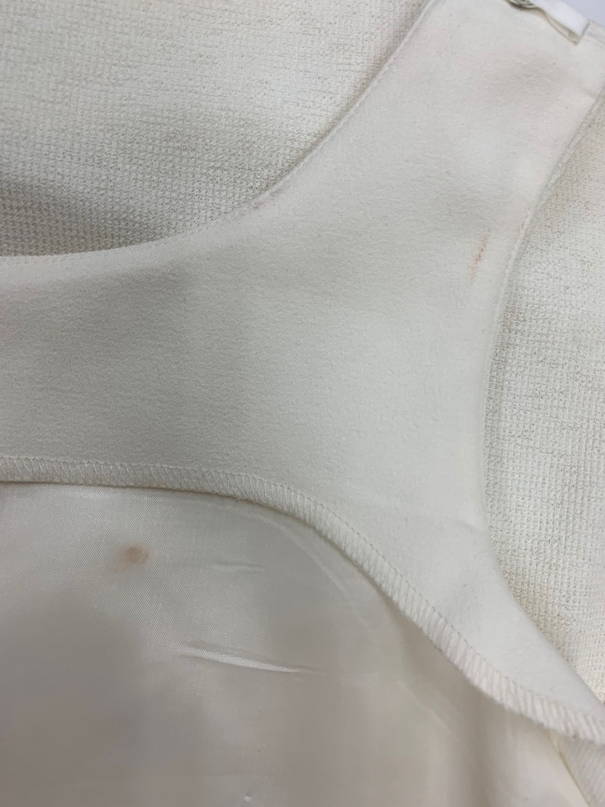 ホワイト シアー素材Aラインドレス