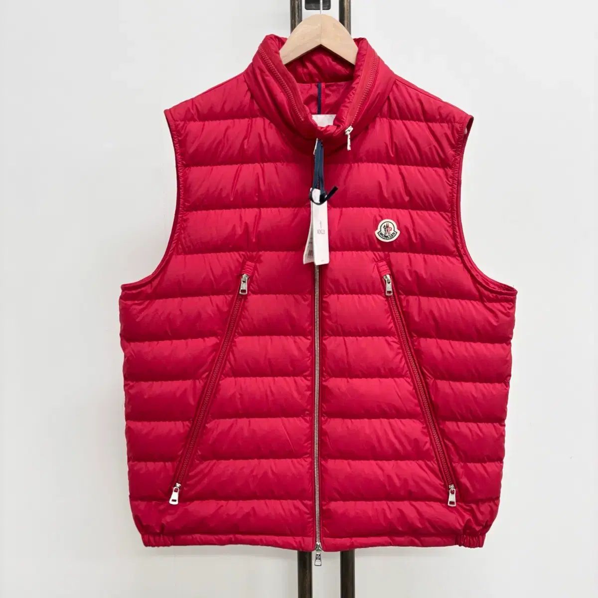 MONCLER モンクレール ダウンベスト 赤 男女 ジレ 軽量 ロゴワッペン