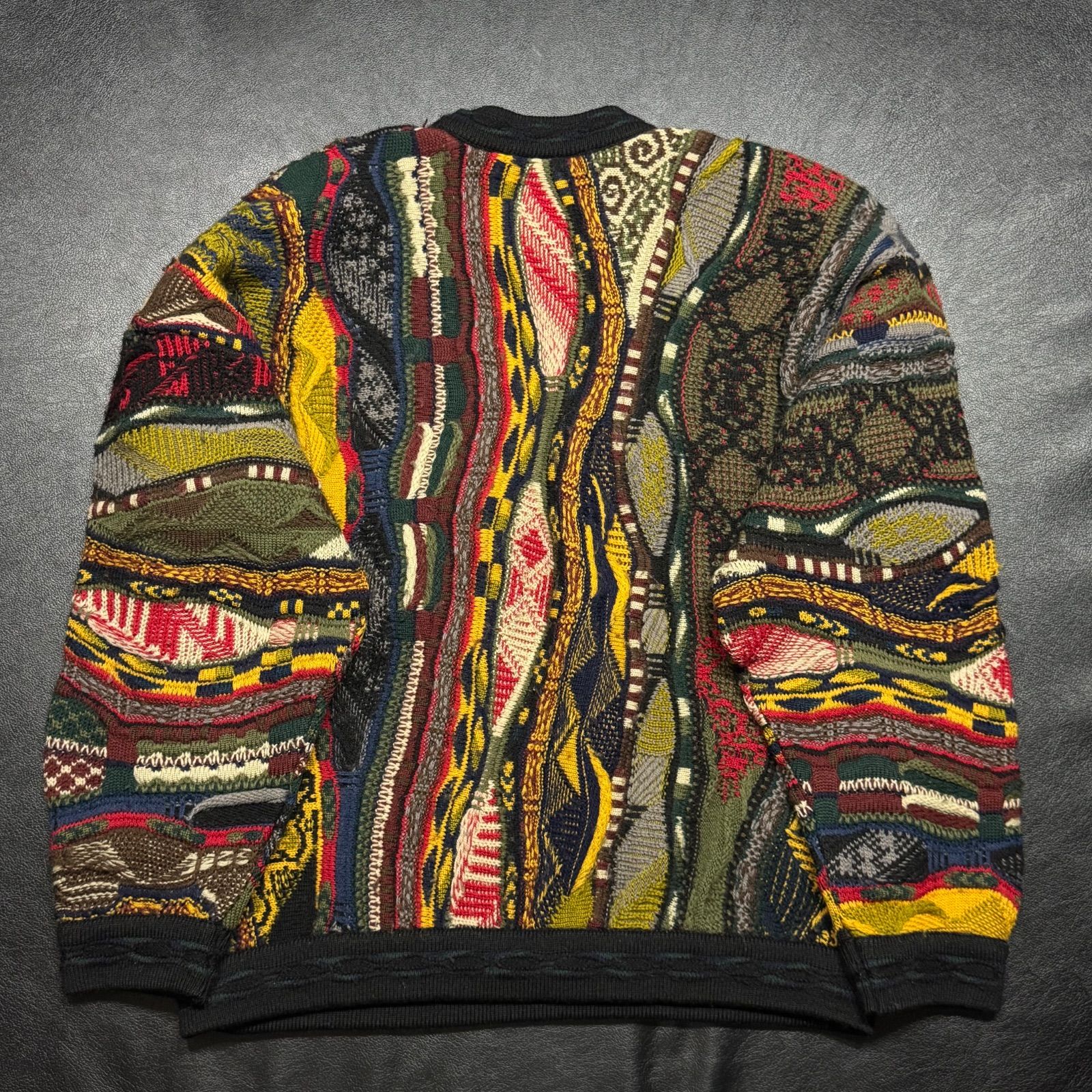 希少【COOGI クージー 【商品名】VINTAGE AUSTRALIA製/3D 総柄 ニット