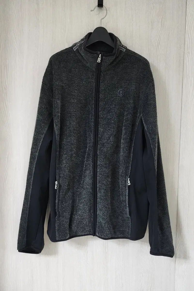 ドイツ ボグナー ジップアップ ポリス