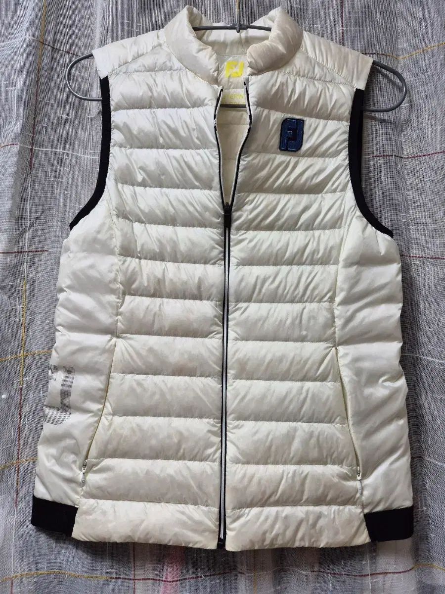 フットジョイ FJ グース ダウン ベスト アイボリー