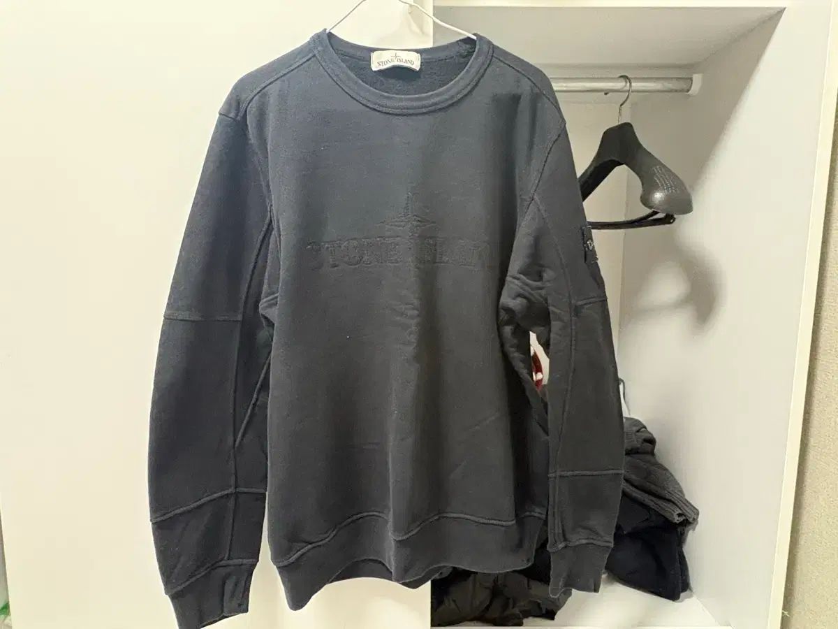 STONE ISLAND ストーンアイランド ブラック スウェット L