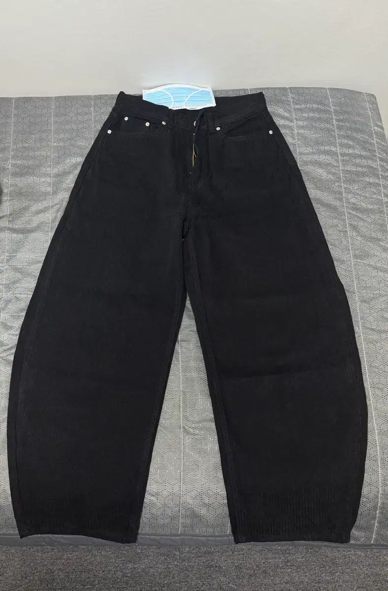 バルーンフィット セミ ストライプ デニムパンツ