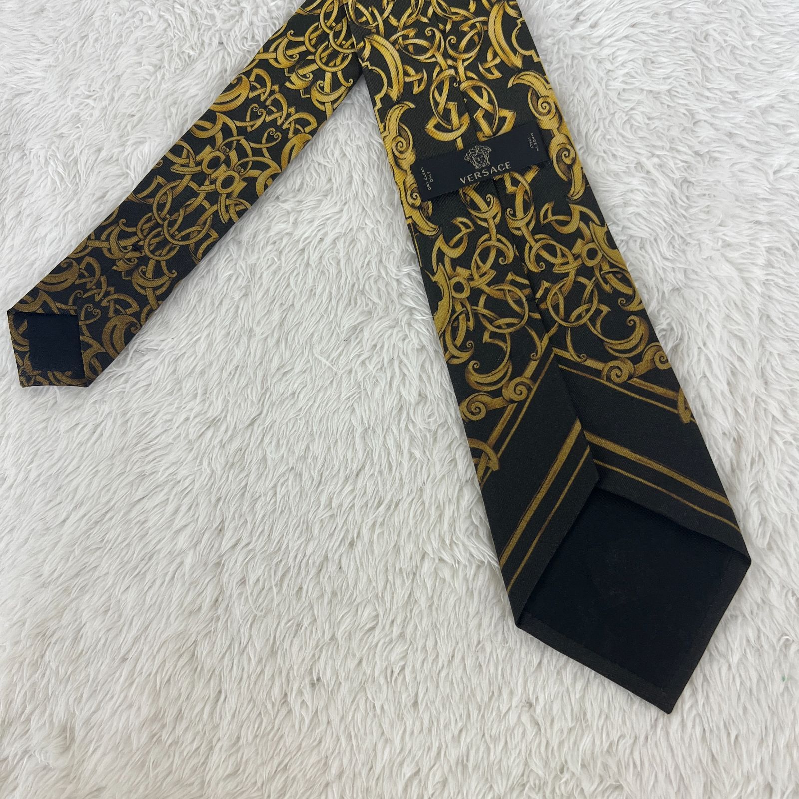美品》GIANNI VERSACE (ジャンニヴェルサーチ) シルクネクタイ