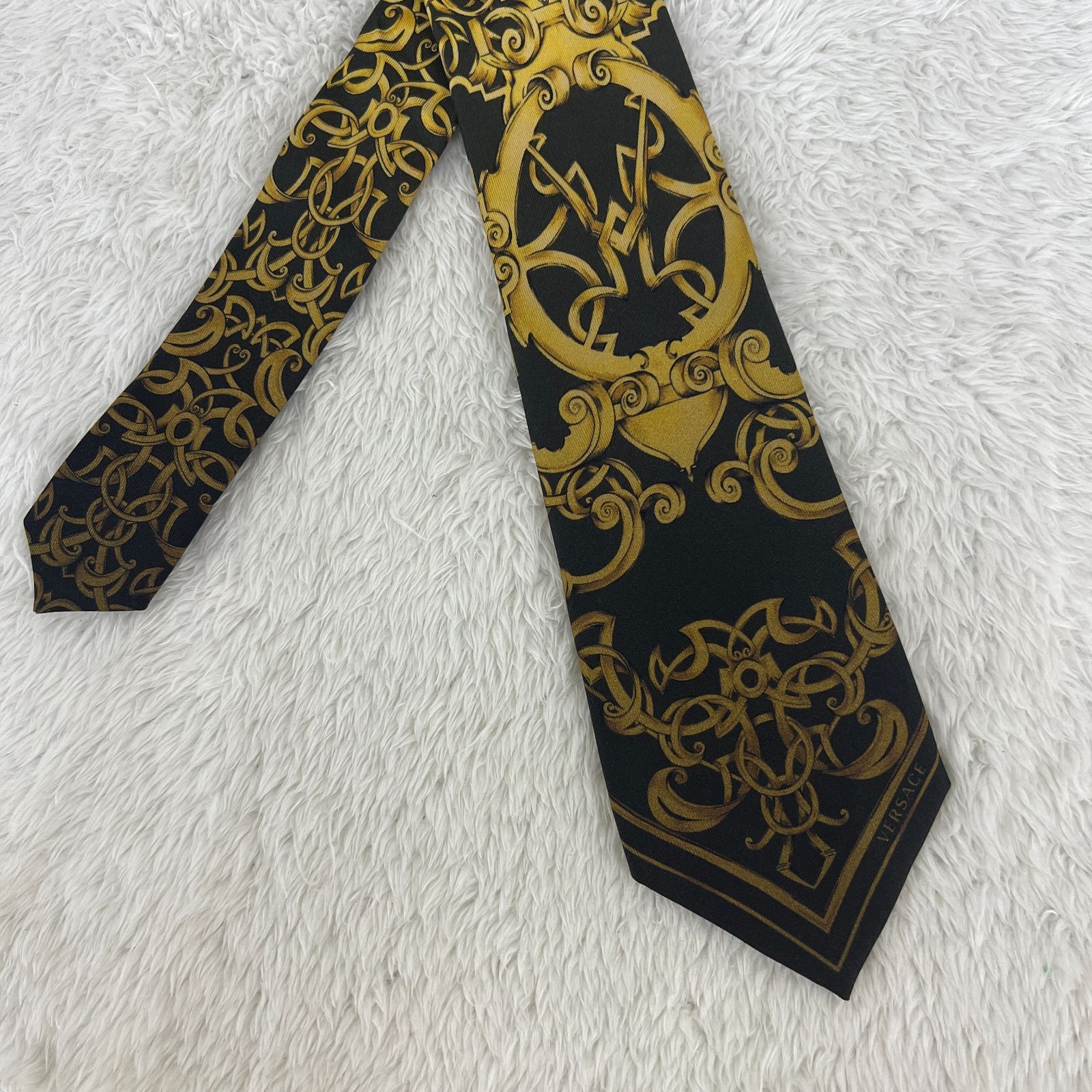 【希少・美品】GIANNI VERSACEヴェルサーチ ネクタイ バロックシルク GIANNI VERSACE ジャンニ・ヴェルサーチ ブランド ネクタイ シルク