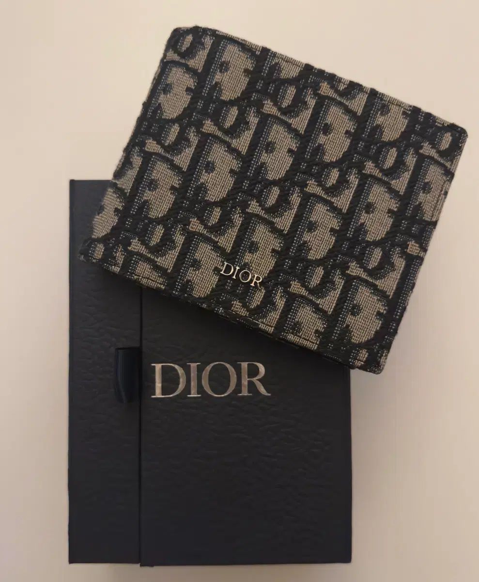 ほぼ Dior オブリーク ジャカード 二つ折り財布 ベージュ