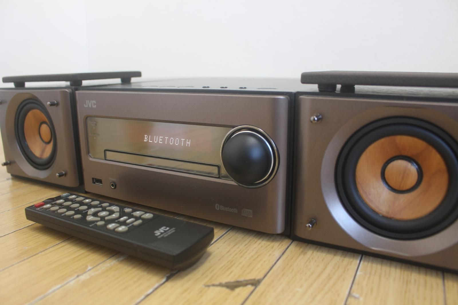 【ジャンク品】JVC CD RECEIVER ウッドスピーカー 2014年製 ジャンク品】JVC CD RECEIVER ウッドスピーカー 2014年製 ジャンク品