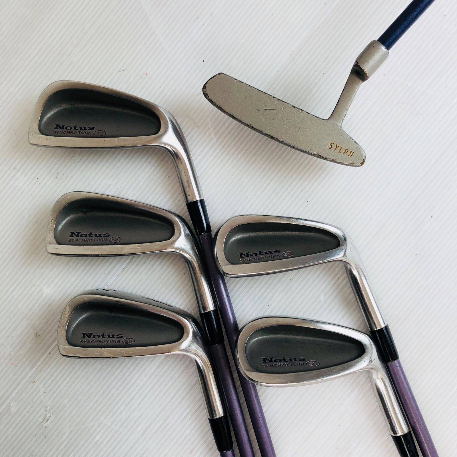 右利き パター付