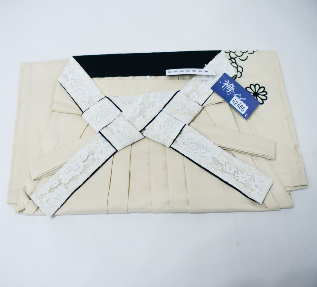 袴 無地刺繍 レース紐 女性用 行灯袴 ヘラあり アイボリー 袴丈87 cm 91 95 S M Lサイズ 卒業式 NO 42466