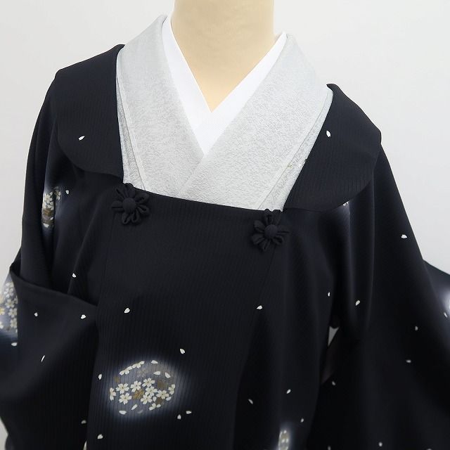 ❁tomihisa❁新品 桜 着物 正絹 仕付け糸付”装いを品よく整える桜の花