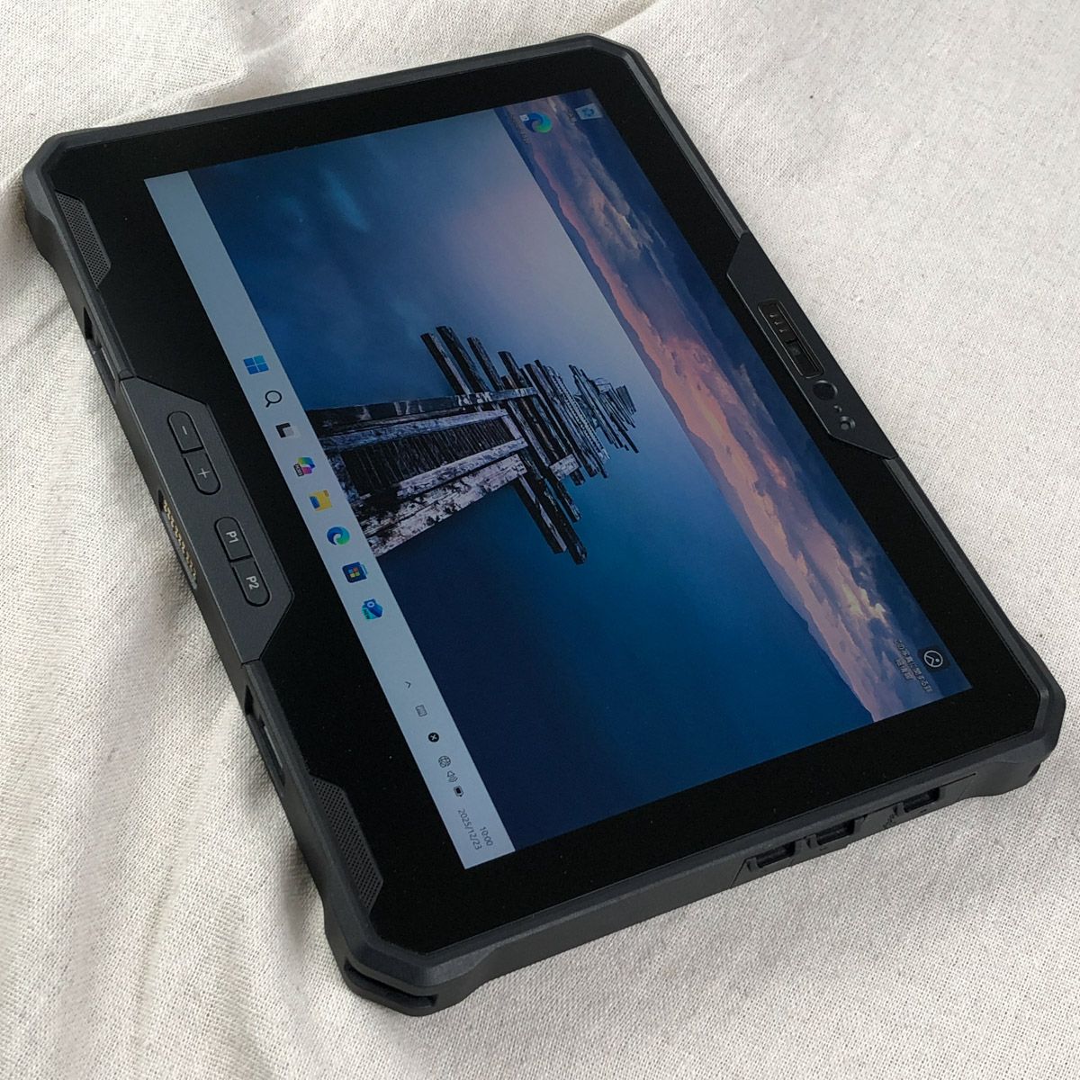 バッテリー良好 本体のみ Latitude 7030 Rugged Extreme タブレット Tablet i 5 1240 U 16 GB 10インチ高耐久性タブレット TL 260142 366723