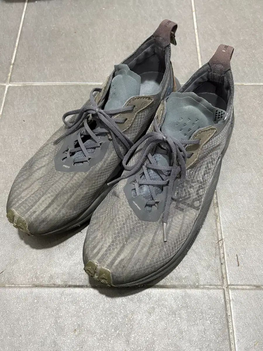 275 ニュー ンス オーラリー フューエルセル チャコール