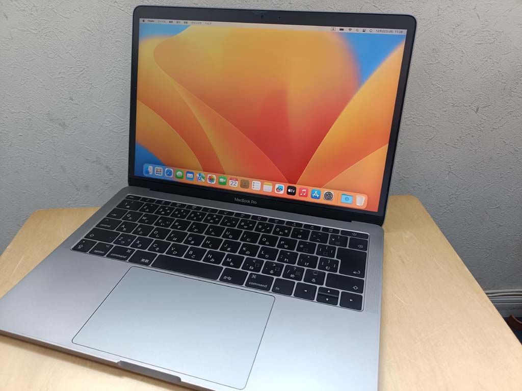 Apple MacBook Pro 13 inch 2017 Two Thunderbolt 3 ports i 5 2 G 8 128 MacOS 放電544回