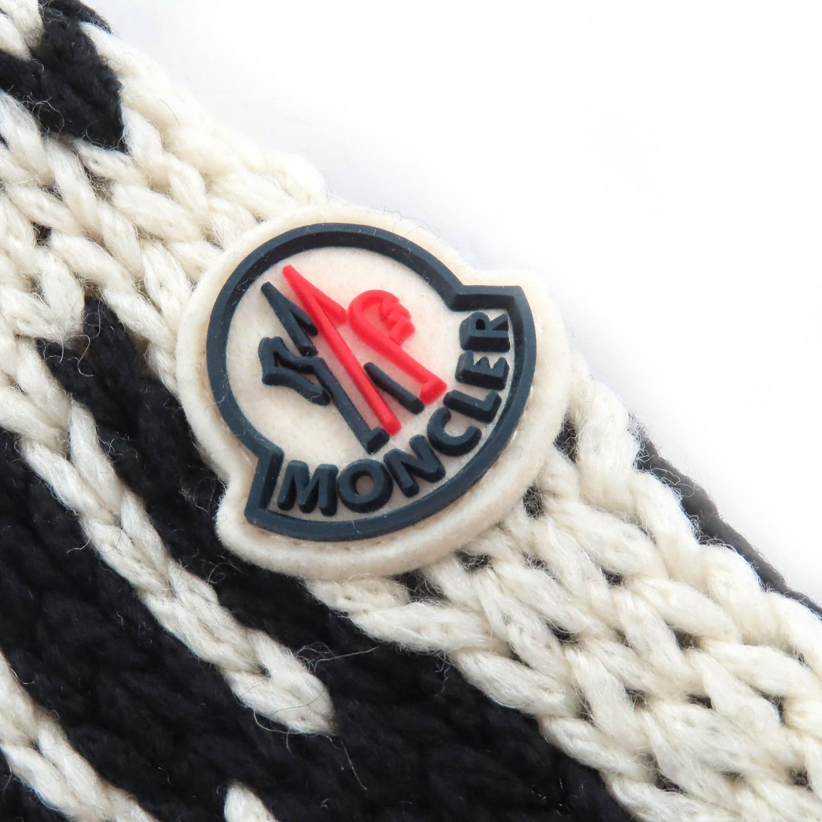 美品△MONCLER モンクレール 2021年製 CICLISTA ウール ロゴワッペン 総柄 タートルネック 長袖 ニット セーター アイボリー 黒 S 正規品 美品△MONCLER モンクレール 2021年製 CICLISTA ウール ロゴワッペン