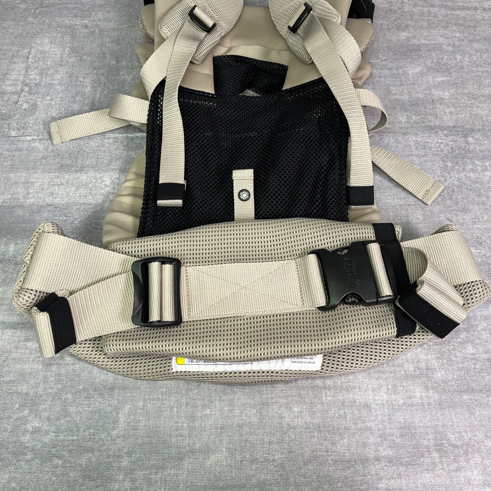 美品Aprica アップリカ ラクリス ベージュアカチャンホンポ限定色抱っこひも Aprica アップリカ Laclis ラクリス 抱っこ紐 アカチャンホンポ 限定