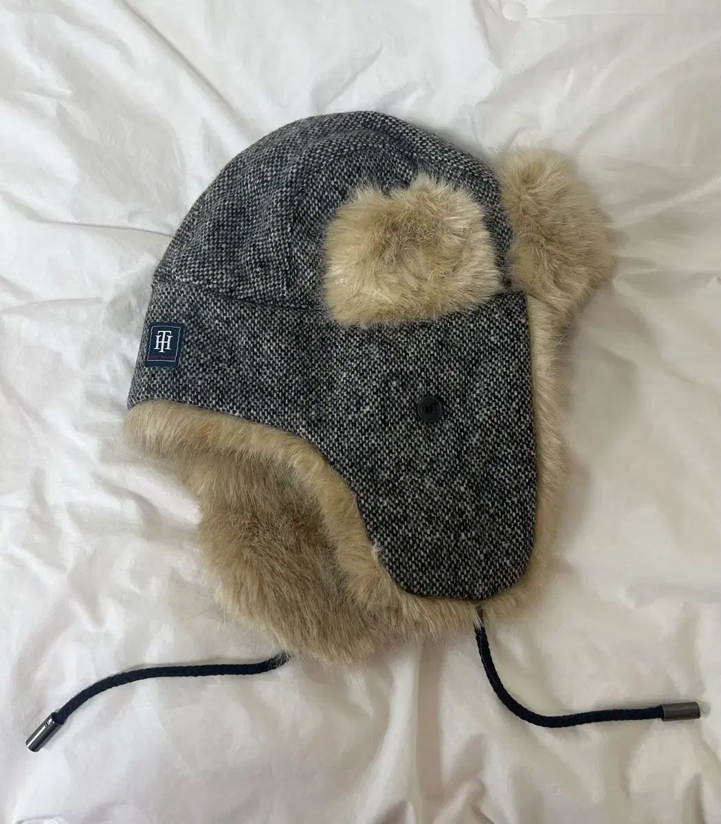 Tommy Hilfiger トミーヒルフィガー トラッパーハット ほぼ