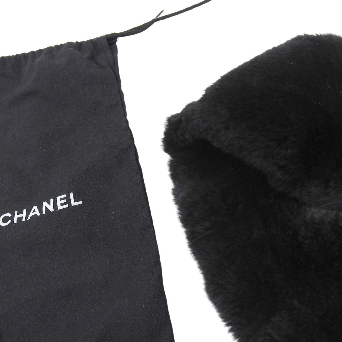 CHANEL シャネル リアルファー マフラー ラパン チャーム付き CHANEL シャネル リアルファー マフラー ラパン チャーム付き