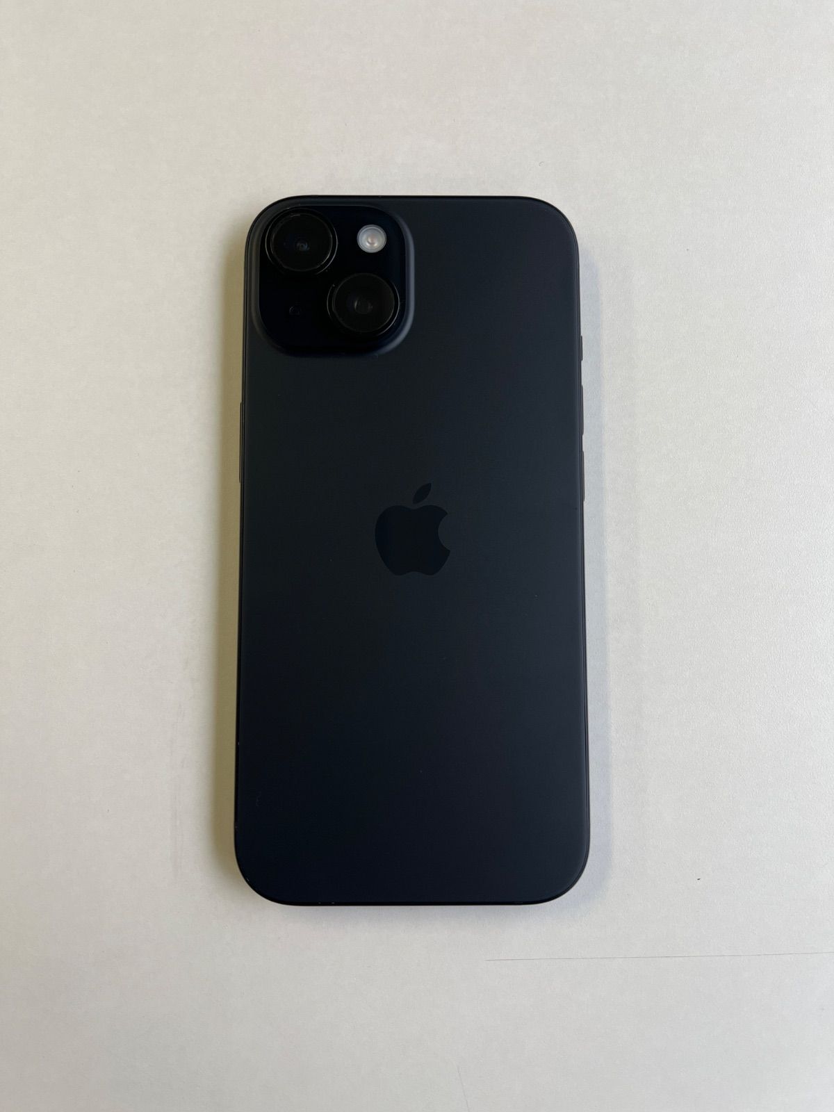 美品 iPhone 15 128GB ブラック バッテリー100% MTMH3J/A - 0858