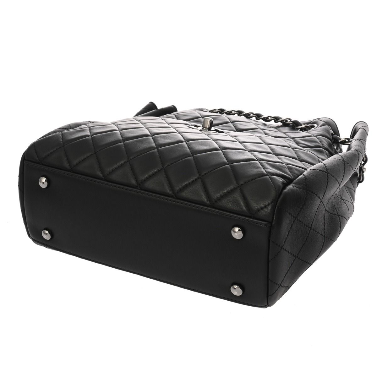 シャネル マトラッセ 巾着 黒 レディース ラムスキン ショルダーバッグ