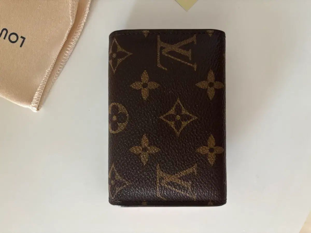 ルイヴィトンロザリコインファーベイビーピンク