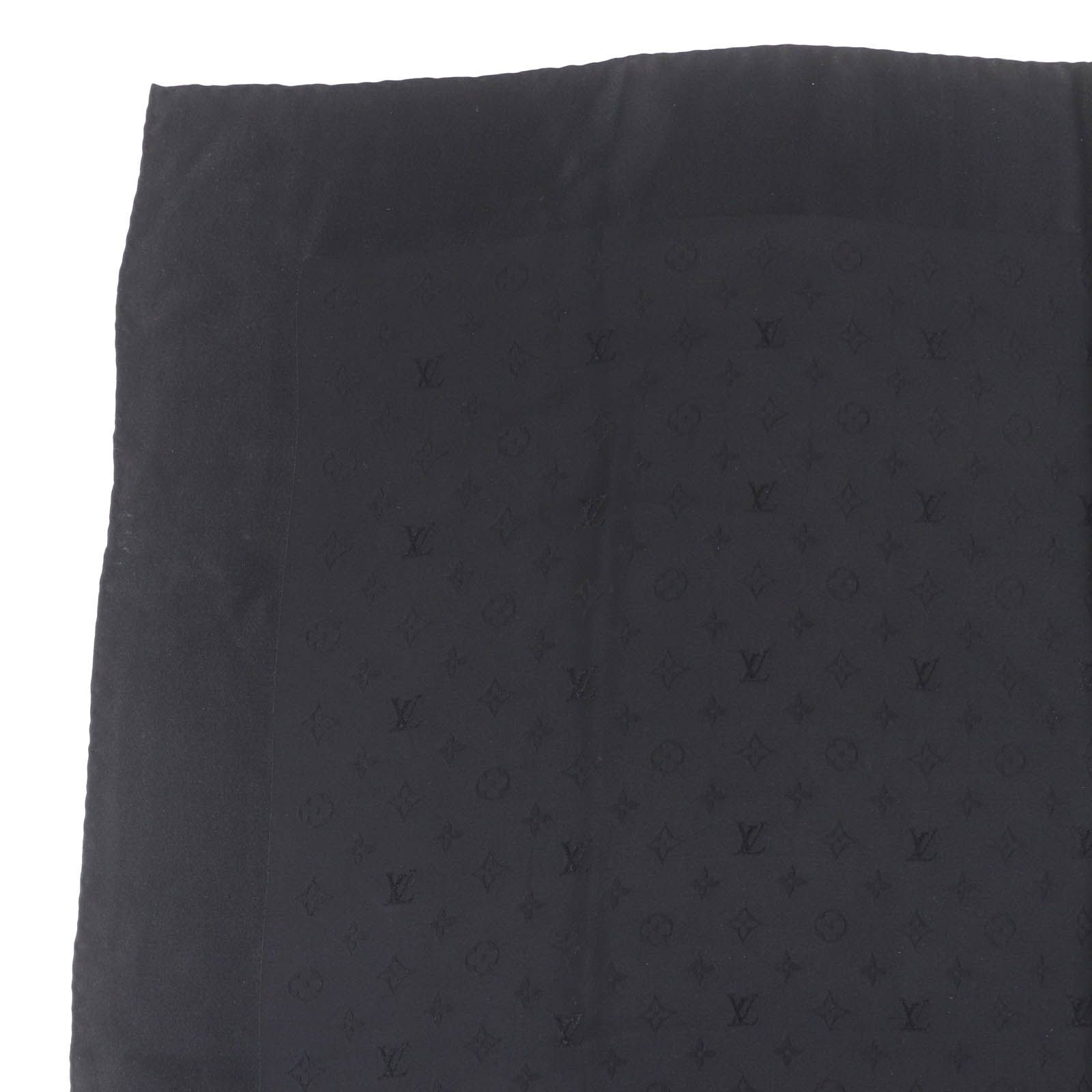 極美品☆LOUIS VUITTON ルイヴィトン カレ モナコ シルク100％ ロゴ