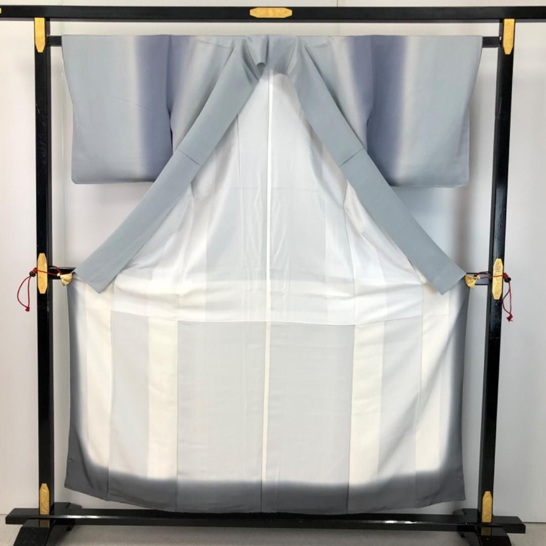 小紋 縦縞 美しいグラデーション 空鼠色 縮緬 しつけ糸 K 5658